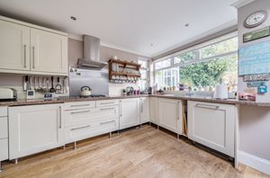 Kitchen diner angle 3- click for photo gallery